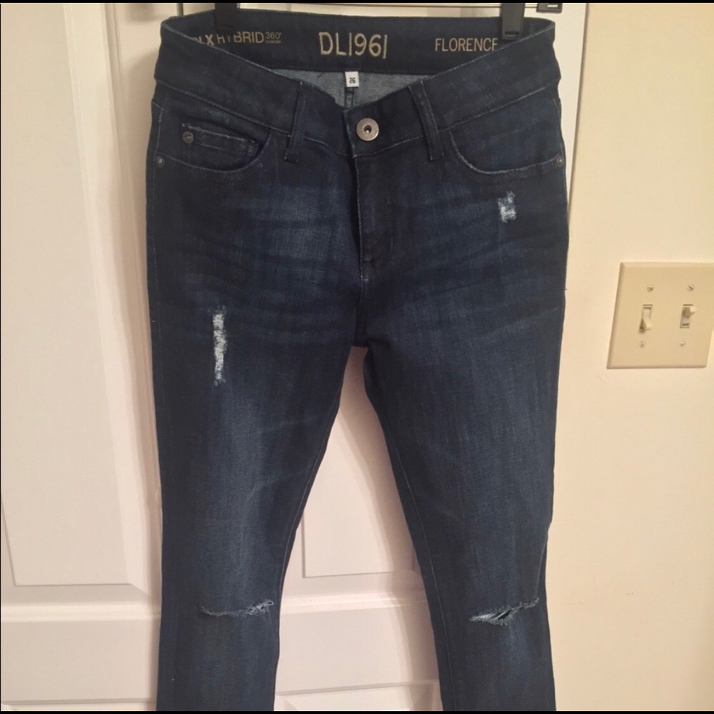 DL1961 Florence instasculpt distressed jeans